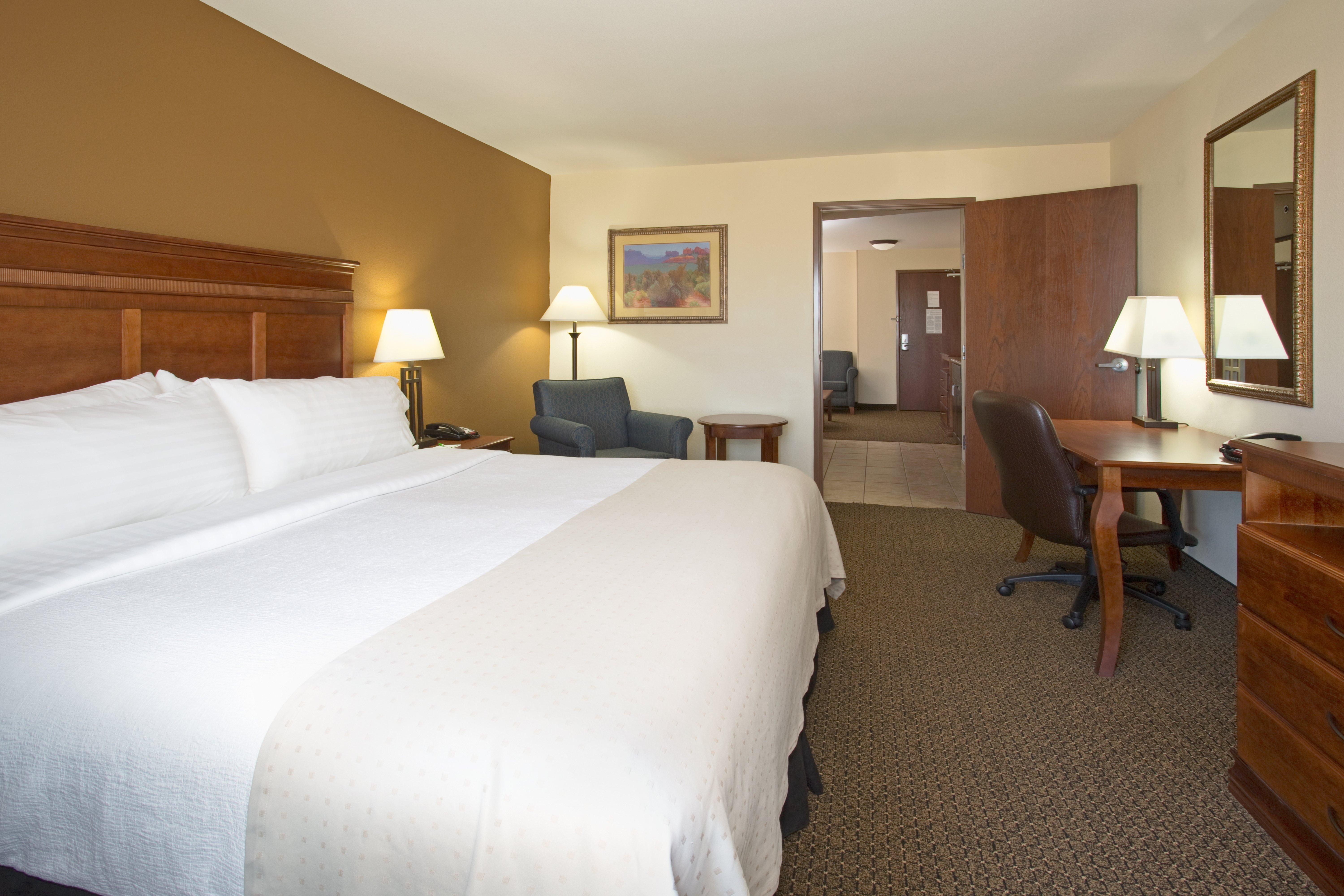 Holiday Inn Express & Suites Trinidad By Ihg Εξωτερικό φωτογραφία